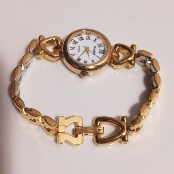 Beautiful! ARMITRON ⚜️ Women's Watch Gold & Silver Reversible Bracelet Band ⚜️ - Picture 8 of 11